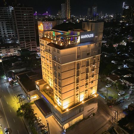 Harolds Hotel Cebu Exterior foto